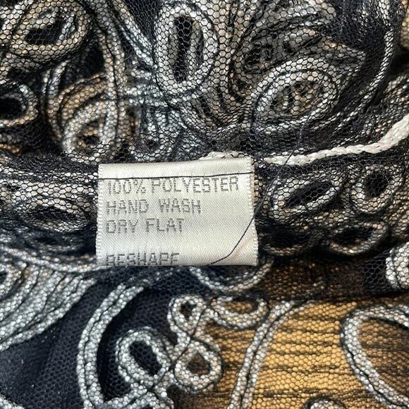 Jeannie mesh and embroidered Asian inspired jacket - Picture 6 of 7